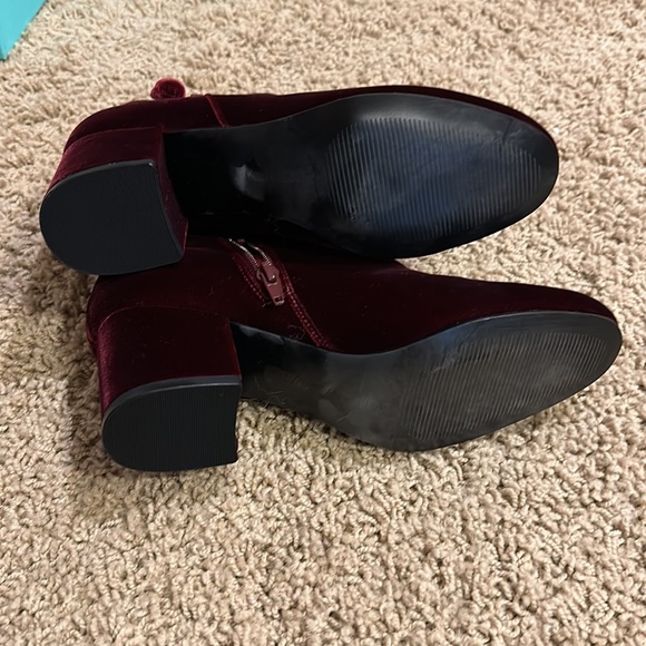 New ivanka trump suede maroon boots - Picture 3 of 4